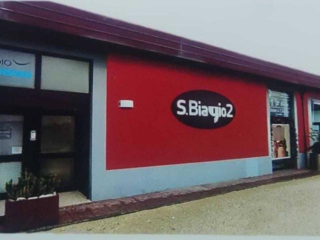 Locale Commerciale in affitto a Marsciano, Umbria