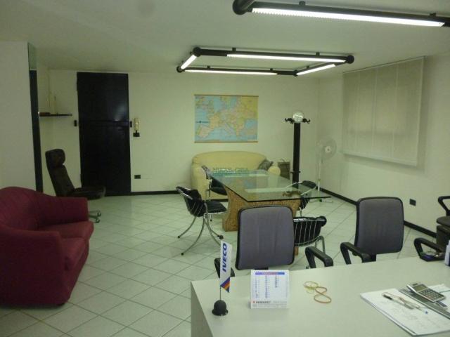 Locale Commerciale in affitto a Martellago, Veneto