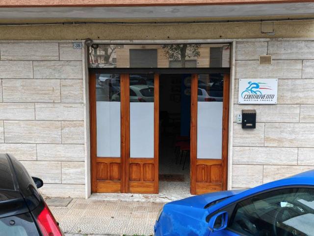 Locale Commerciale in affitto a Puglia, Taranto