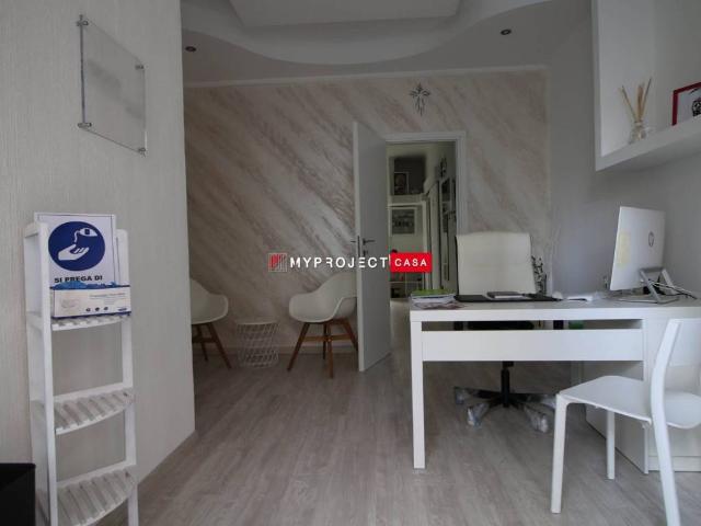 Locale Commerciale in affitto a Puglia, Taranto