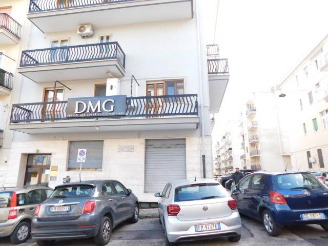 Locale Commerciale in affitto a Puglia, Taranto
