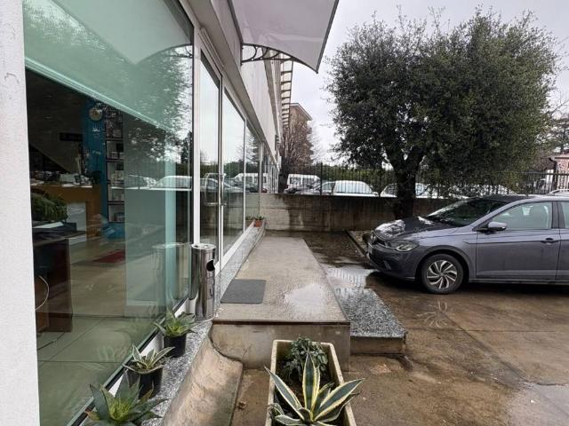 Locale Commerciale in affitto a Martinengo, Lombardia