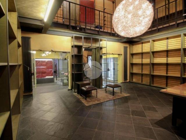 Locale Commerciale in affitto a Martinengo, Lombardia