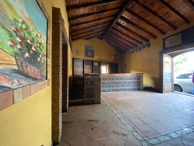 Locale Commerciale in affitto a Mascalucia, Sicilia