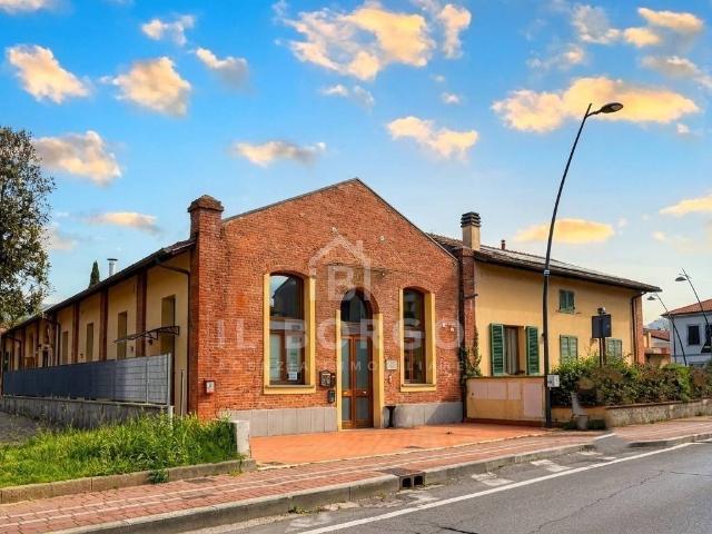 Locale Commerciale in affitto a Massa e Cozzile, Margine Coperta