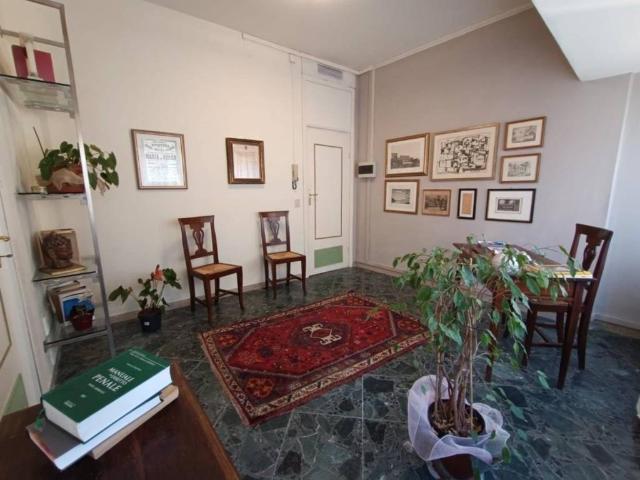 Locale Commerciale in affitto a San Carlo, Marina Di Massa