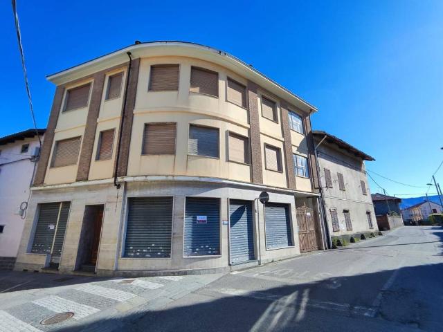Locale Commerciale in affitto a Piemonte, Torino