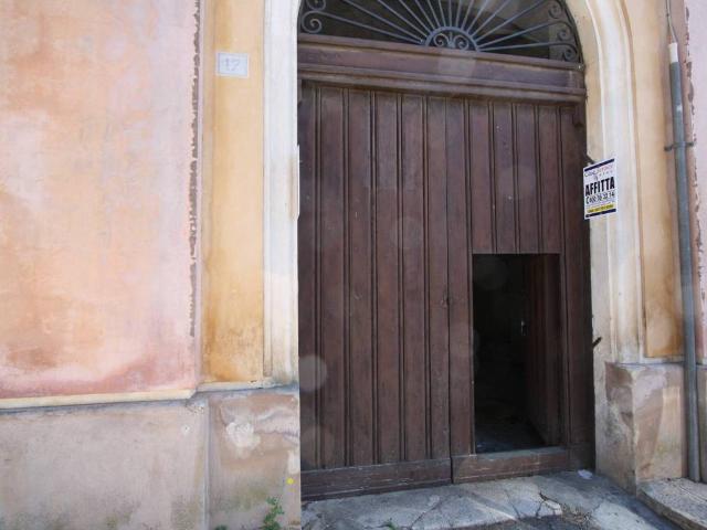 Locale Commerciale in affitto a Puglia, Lecce