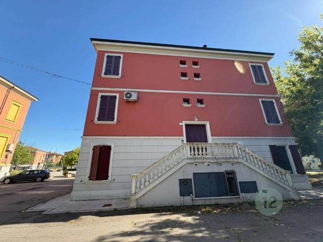 Locale Commerciale in affitto a Unione Comuni Modenesi Area Nord, Medolla