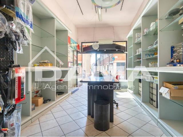 Locale Commerciale in affitto a Unione di Comuni della Romagna Forlivese, Meldola