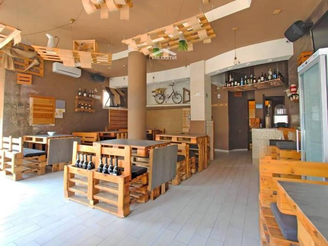 Locale Commerciale in affitto a Puglia, Lecce