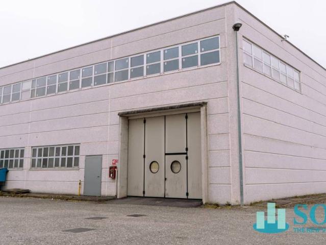 Locale Commerciale in affitto a Melzo, Lombardia