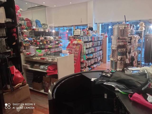 Locale Commerciale in affitto a Melzo, Lombardia