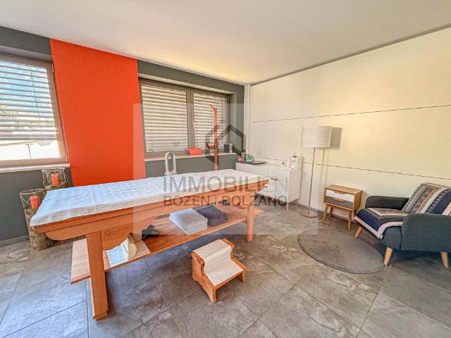 Locale Commerciale in affitto a Burggrafenamt - Burgraviato, Merano - Meran