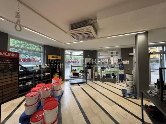 Locale Commerciale in affitto a Burggrafenamt - Burgraviato, Merano - Meran