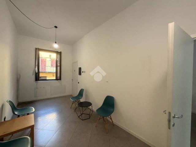 Locale Commerciale in affitto a Pagnano, Merate