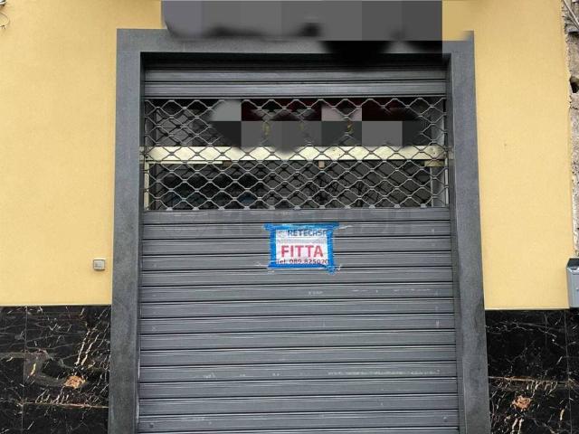 Locale Commerciale in affitto a Mercato San Severino, Campania