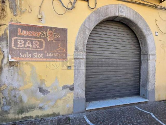 Locale Commerciale in affitto a Mercato San Severino, Campania