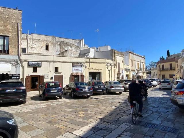 Locale Commerciale in affitto a Puglia, Brindisi
