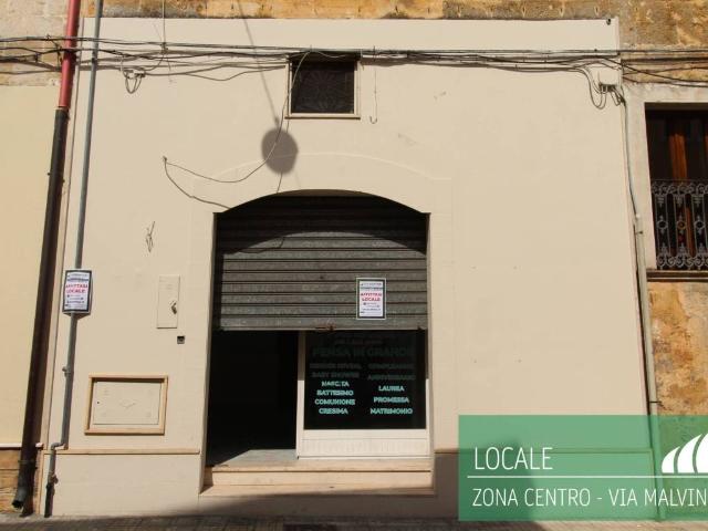 Locale Commerciale in vendita a Puglia, Brindisi