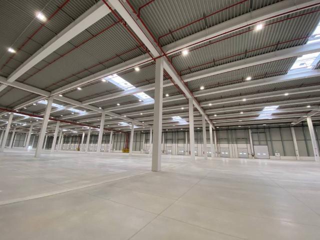 Locale Commerciale in affitto a Mesero, Lombardia