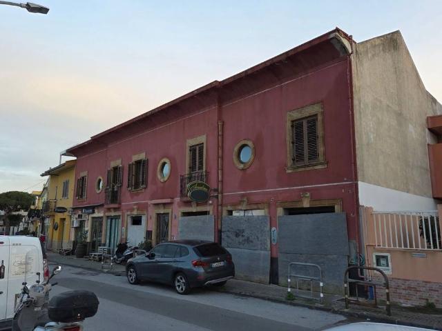 Locale Commerciale in affitto a Mortelle, Messina