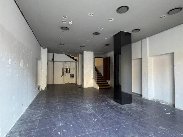 Locale Commerciale in affitto a IV Circoscrizione, Messina