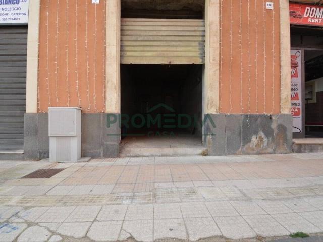 Locale Commerciale in affitto a IV Circoscrizione, Messina