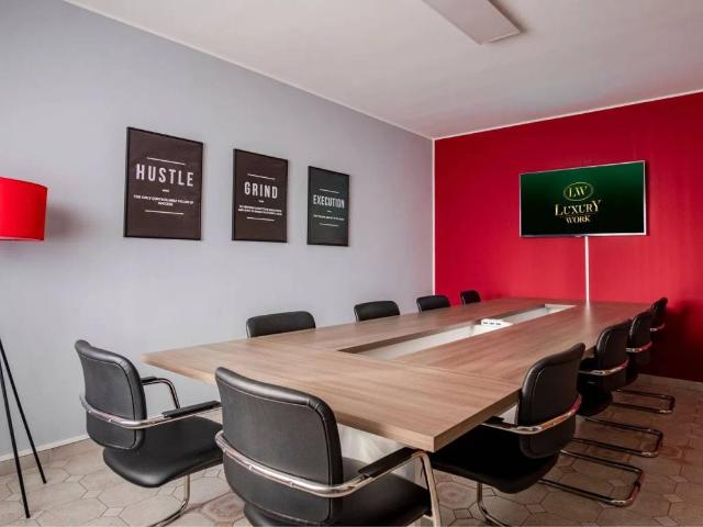 Locale Commerciale in affitto a IV Circoscrizione, Messina