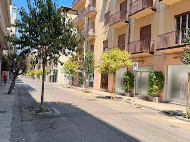 Locale Commerciale in affitto a IV Circoscrizione, Messina