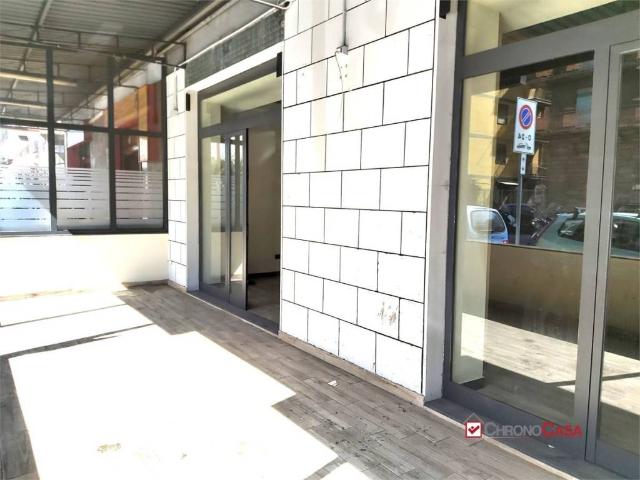 Locale Commerciale in affitto a II Circoscrizione, Messina