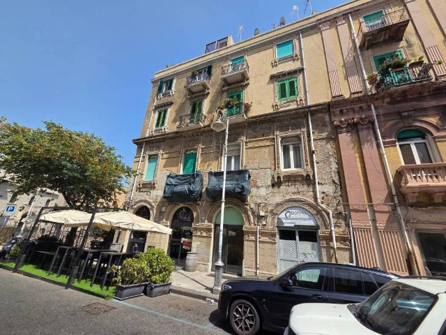 Locale Commerciale in affitto a IV Circoscrizione, Messina