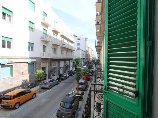 Locale Commerciale in affitto a IV Circoscrizione, Messina