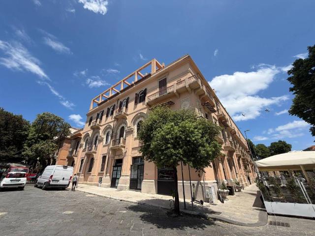 Locale Commerciale in affitto a IV Circoscrizione, Messina