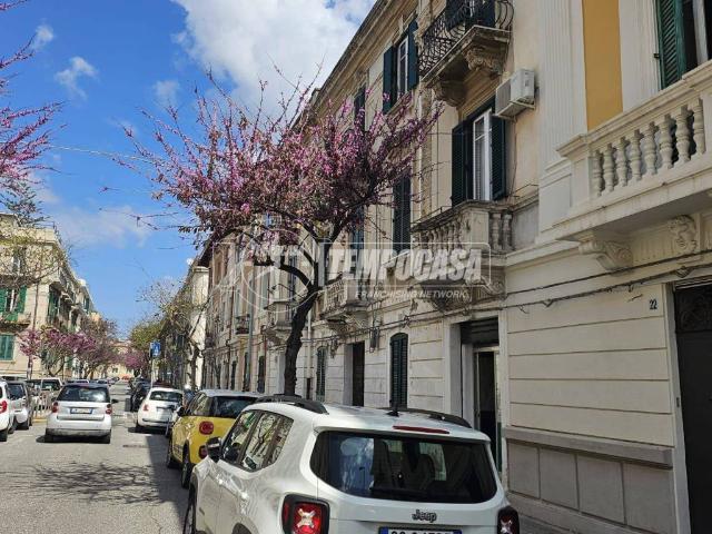 Locale Commerciale in affitto a IV Circoscrizione, Messina