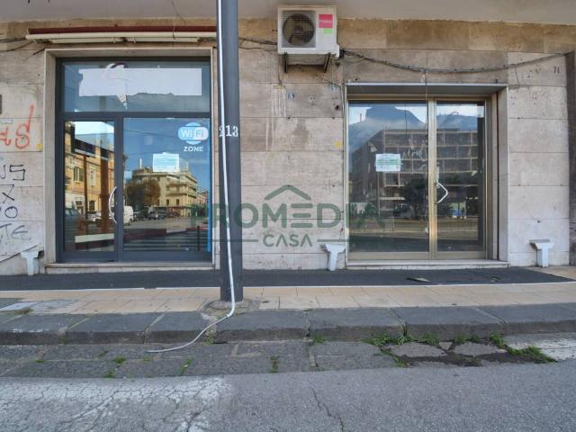 Locale Commerciale in affitto a IV Circoscrizione, Messina