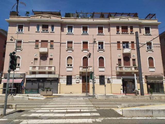 Locale Commerciale in affitto a IV Circoscrizione, Messina