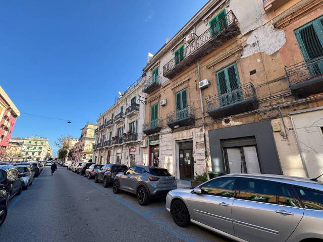 Locale Commerciale in affitto a IV Circoscrizione, Messina