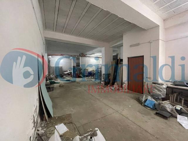Locale Commerciale in affitto a II Circoscrizione, Messina