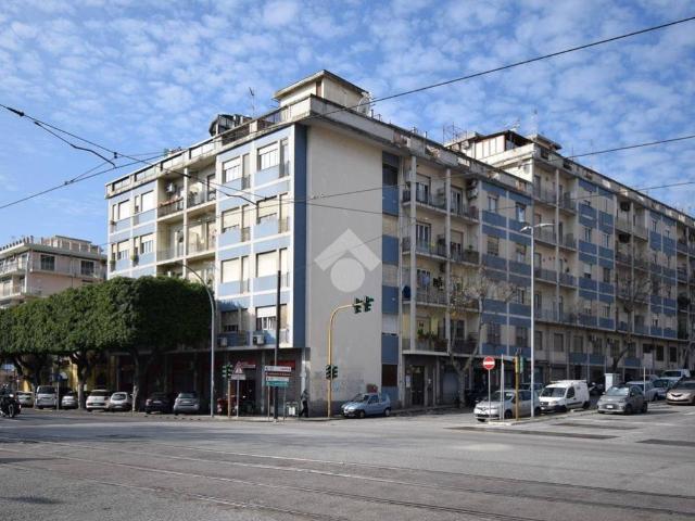Locale Commerciale in affitto a IV Circoscrizione, Messina