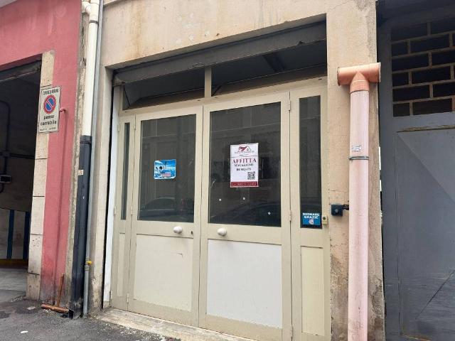 Locale Commerciale in affitto a IV Circoscrizione, Messina
