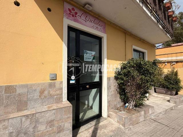 Locale Commerciale in affitto a III Circoscrizione, Messina