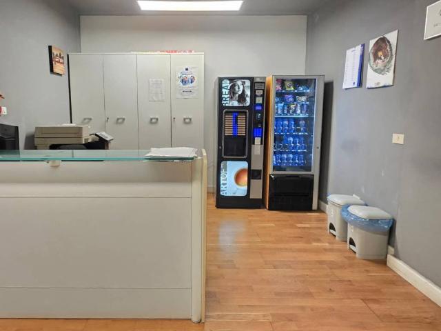 Locale Commerciale in affitto a IV Circoscrizione, Messina