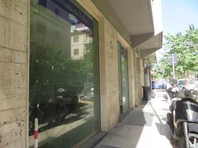 Locale Commerciale in affitto a IV Circoscrizione, Messina