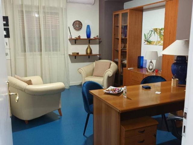 Locale Commerciale in affitto a IV Circoscrizione, Messina