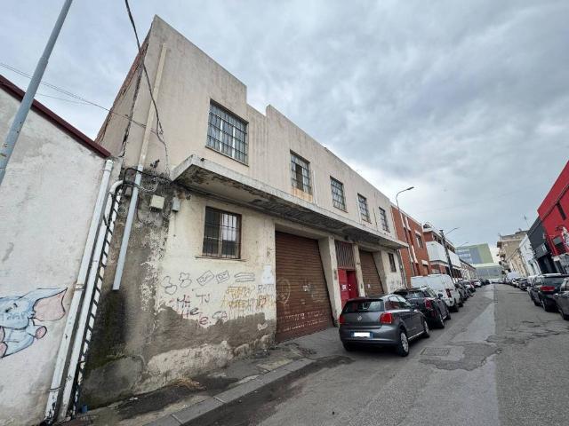 Locale Commerciale in affitto a III Circoscrizione, Messina