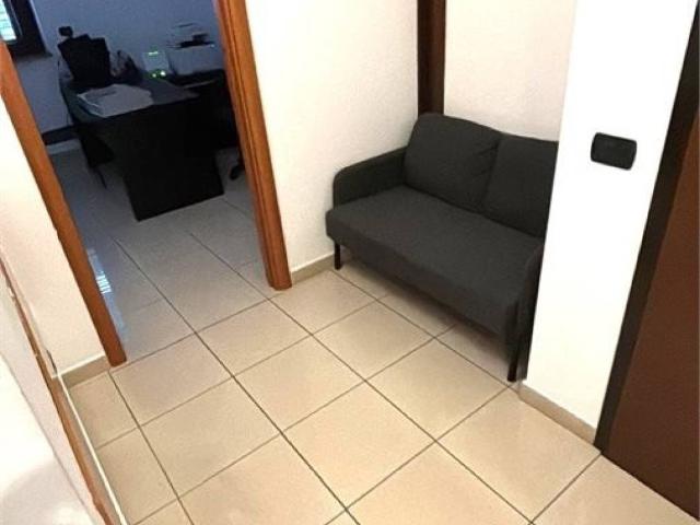 Locale Commerciale in affitto a IV Circoscrizione, Messina