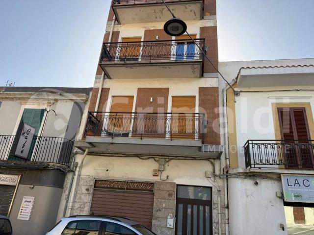 Locale Commerciale in affitto a I Circoscrizione, Messina