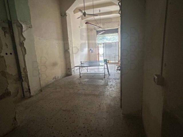 Locale Commerciale in affitto a IV Circoscrizione, Messina