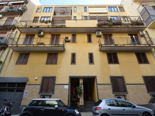 Locale Commerciale in affitto a IV Circoscrizione, Messina